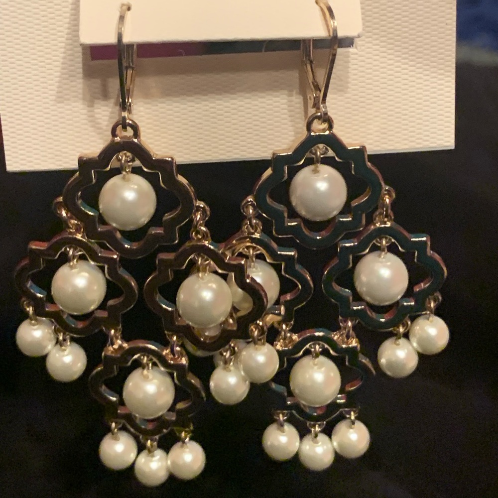 Crown & Ivy gold and Pearl earrings